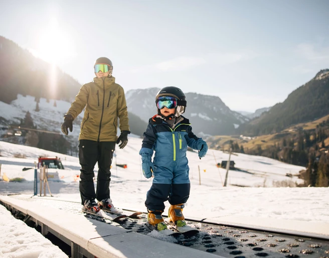 Conveyor belt in the Snow Kids Village
