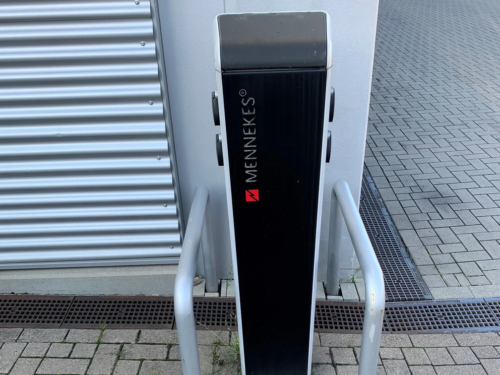 E-Ladestation bei Riemer