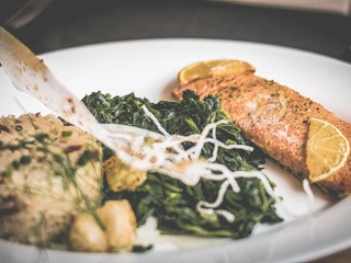 Lachsfilet Spinat.jpg