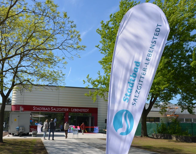 Eingang zum Stadtbad Salzgitter-Lebenstedt