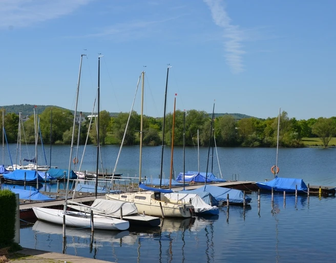 Liegeplatz für Segelboote am Salzgittersee