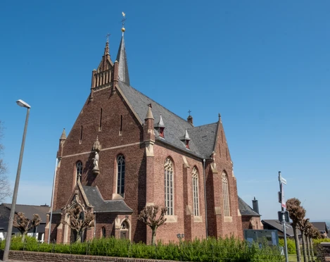 Kath. Kirche St. Ägidius 2021 Frühling Bornheim