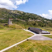 altes Spittel im Vordergrund das Barralhaus