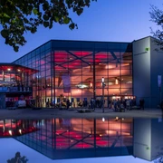 Außenansicht am Abend