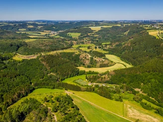 Blick auf die Brommert-Höhen der Eifelgold Route