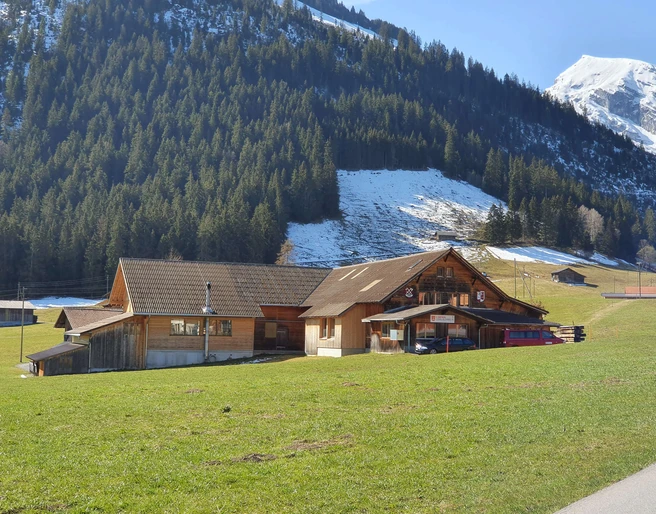 Meyer carpentry Entschwil Gebäude H. Meyer Zimmerei + Chaletbau AGBuilding H. Meyer Zimmerei + Chaletbau AGBâtiment H. Meyer Zimmerei + Chaletbau AG