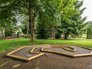 Kleingolf Minigolf Baiersbronn im Schatten Kleingolf Minigolf Baiersbronn im Schatten
