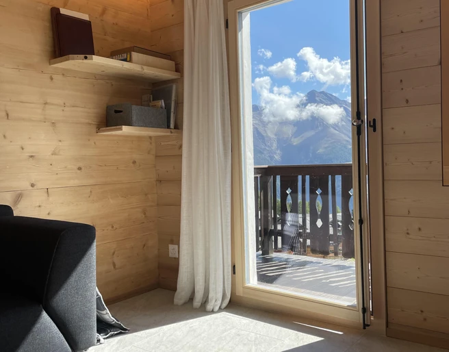 Wohnzimmer, mit Sicht gegen Süden