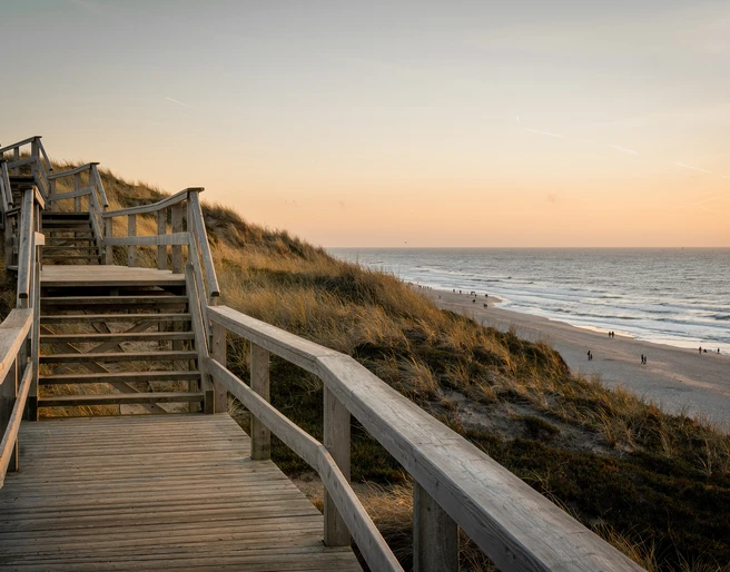 Sonnenuntergang auf dem Kliffweg Sonnenuntergang auf dem Kliffweg