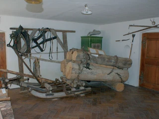 Forstwirtschaft: Baumschlitten