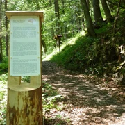 Stele an der ältesten Ettaler Straße
