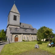 Kirche Usseln Außenansicht