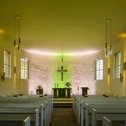 lichterkirche-rattlar-lichtspiel-dezent c) tourist-info-willingen-klaus-peter-kappest.jpg