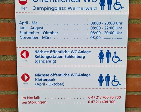 sanitaeranlage-oeffentliches-wc-campingplatz-wernerwald-schild.jpg