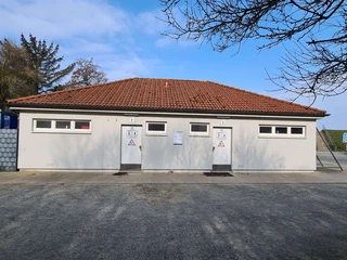 sanitaeranlage-stadion-am-meer-duhnen-aussen.jpg