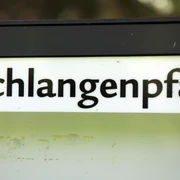 006HR - Schlangenbad - Schild Schlangenpfad.JPG