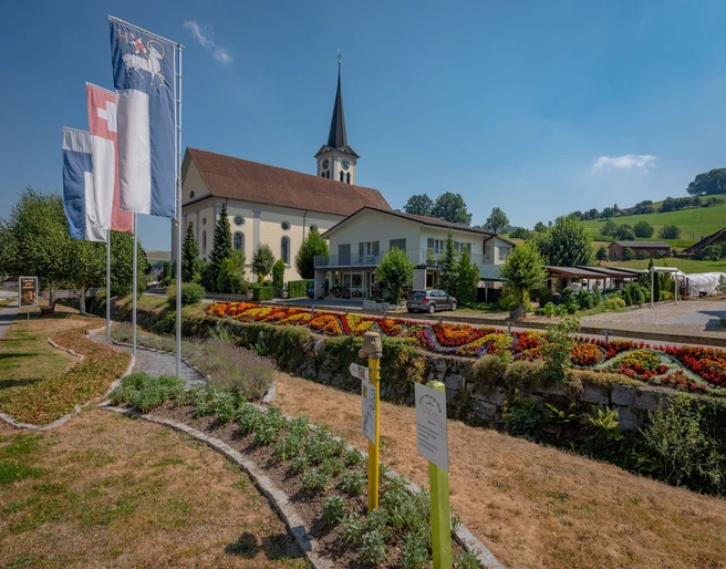 Dorfkern mit Pfarrkirche