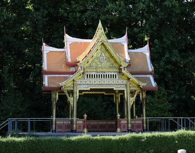 053HR - Bad Homburg - Kurpark Thai Sala an der Quelle.JPG