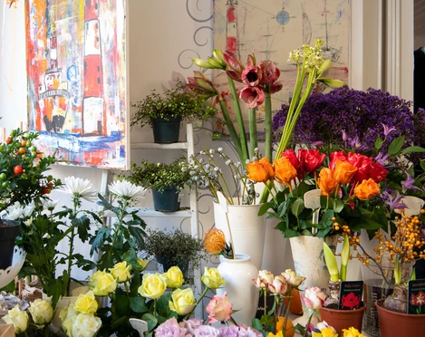 Andis Blumenecke-1.jpg Schnittblumen in Vasen