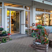 Roeser-2.jpg Schaufenster von Roeser