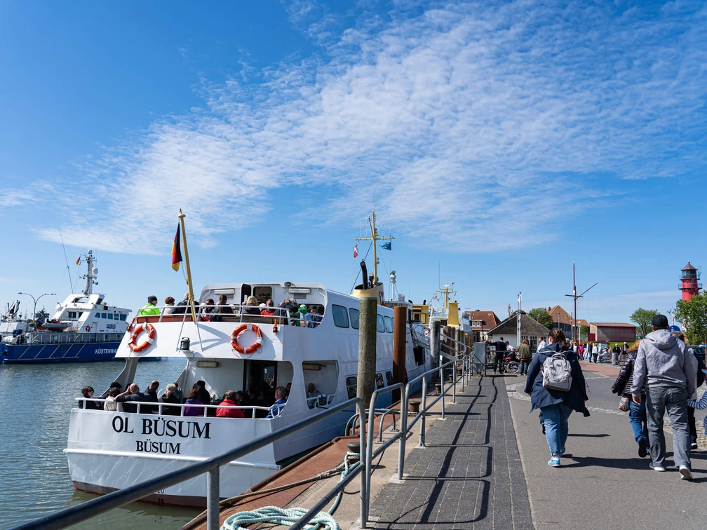 Reederei-Adler-Eils-Buesum-Hafen-Schiff-Ol-Büsum01.jpg