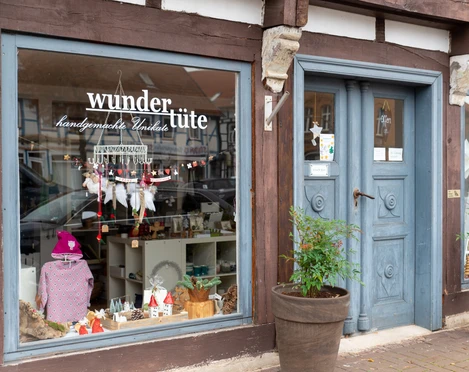 Wundertüte2021-2.jpg Schaufenster und Eingang
