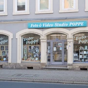 Foto Poppe-aussen.jpg Schaufenster Foto Poppe