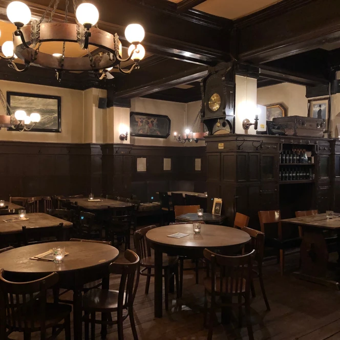 Sitzplaetze im Beyerhaus