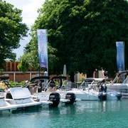 tauschegg-bootsvermietung-thun-gwatt-boote-hafen.jpg