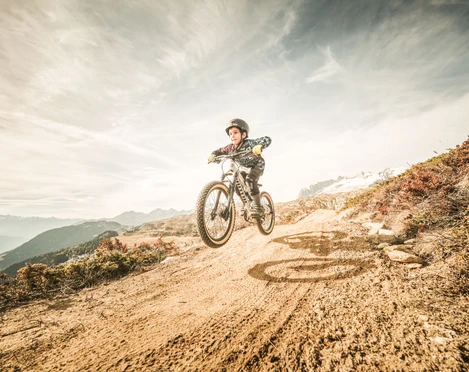 Flowtrail Wurzenbord Bettmeralp - Aletsch Arena Flowtrail Wurzenbord Bettmeralp - Aletsch Arena
