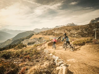 Flowtrail Wurzenbord Bettmeralp - Aletsch Arena Flowtrail Wurzenbord Bettmeralp - Aletsch Arena