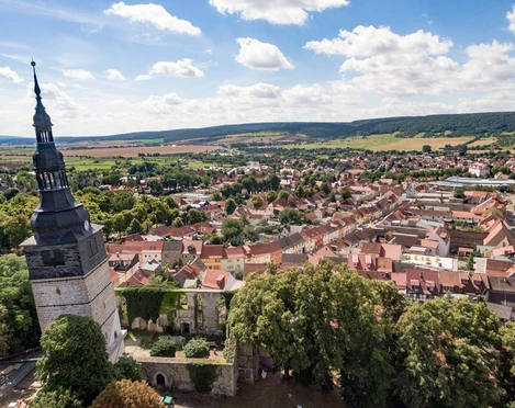 Blick auf den schiefen Turm in Bad Frankenhausen