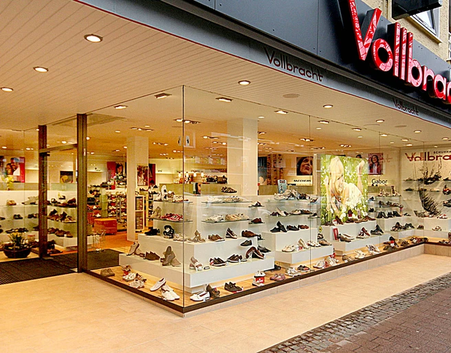 schuhhaus-vollbracht-willingen-aussen.jpg