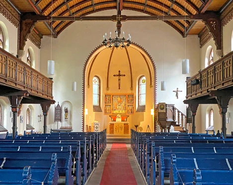 Kirchenschiff der St.-Antonius-Kirche in Fintel