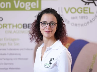 vogel-korbach-usseln-mitarbeiterin.jpg