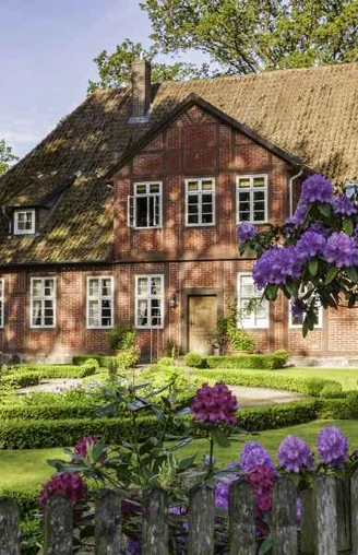 Müden (Örtze) Bauernhaus auf der Heideschleife Wanderung auf der Heideschleife Müden