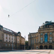 Chemnitz-Theaterplatz-Oper-Kunst-slackline-ernestouhlmann.jpg