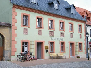 Kur- und Stadtmuseum Bad Lausick - Sehenswürdigkeiten in der Leipzig Region Das Museum befindet sich in einem der ältesten und schönsten, aufwändig und denkmalgerecht sanierten Bürgerhäusern der Stadt in zentraler Lage am Markt, Freizeit, Kultur, Museum