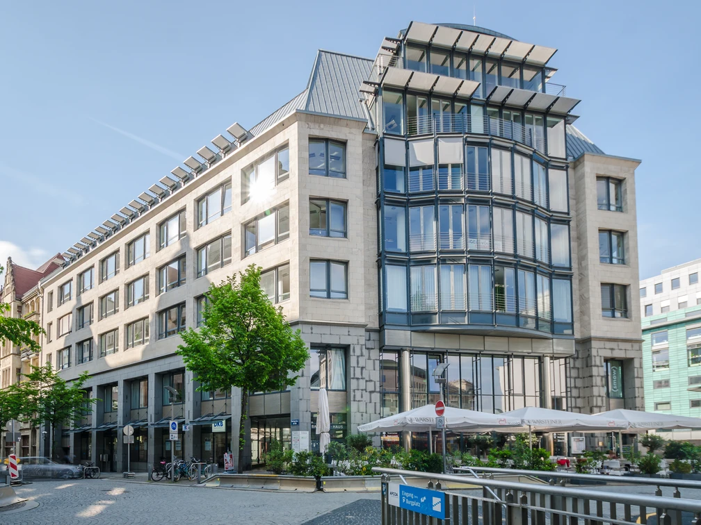 Bauwens-Haus - Architektur in Leipzig Blick auf das Bauwens-Haus am Burgplatz gegenüber des Neuen Rathaus, Architektur in Leipzig, Kultur