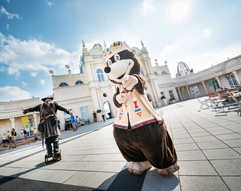 BELANTIS - Das AbenteuerReich - Maskottchen Maulwurf Buddel - Leipzig mit Kindern Das Maskottchen Maulwurf Buddel im Freizeipark Belantis das Abenteuerreich, Freizeiteinrichtung, Familie, Erlebnis