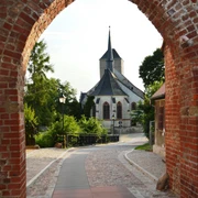 Bergkirche St. Marien Eilenburg - Sehenswürdigkeiten in der Leipzig Region Blick auf das Kirchenschiff der Bergkirche St. Marien durch einen romanischen Torborgen, Kultur, Sehenswürdigkeiten