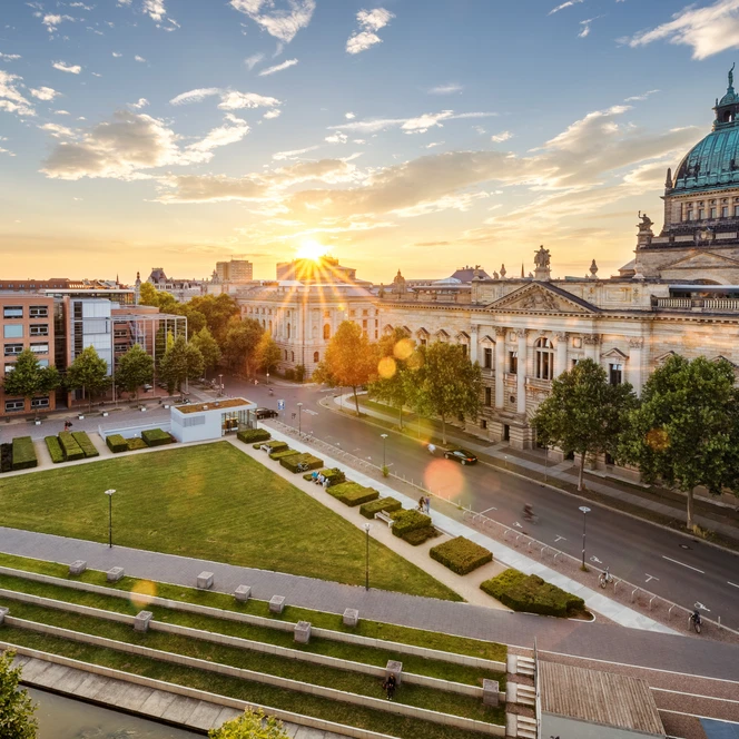 Bundesverwaltungsgericht und Bibliotheca Albertina - Sehenswürdigkeiten in Leipzig
