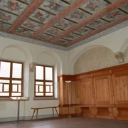 Bürgermeister-Ringenhain-Haus Torgau - Sehenswürdigkeiten in der Leipzig Region Innenaufnahme des Hauses mit sporadischer Einrichtung und Verzierungen, Kultur, Ausstellung