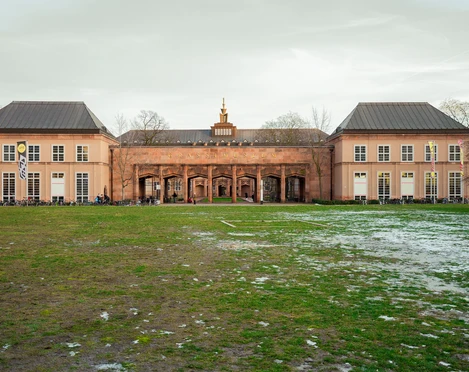 GRASSI Museen-Komplex im Winter - Museen in Leipzig GRASSI-Museums-Komplex im Winter am Johannisplatz in Leipzig, kultur, museum, ausstellung