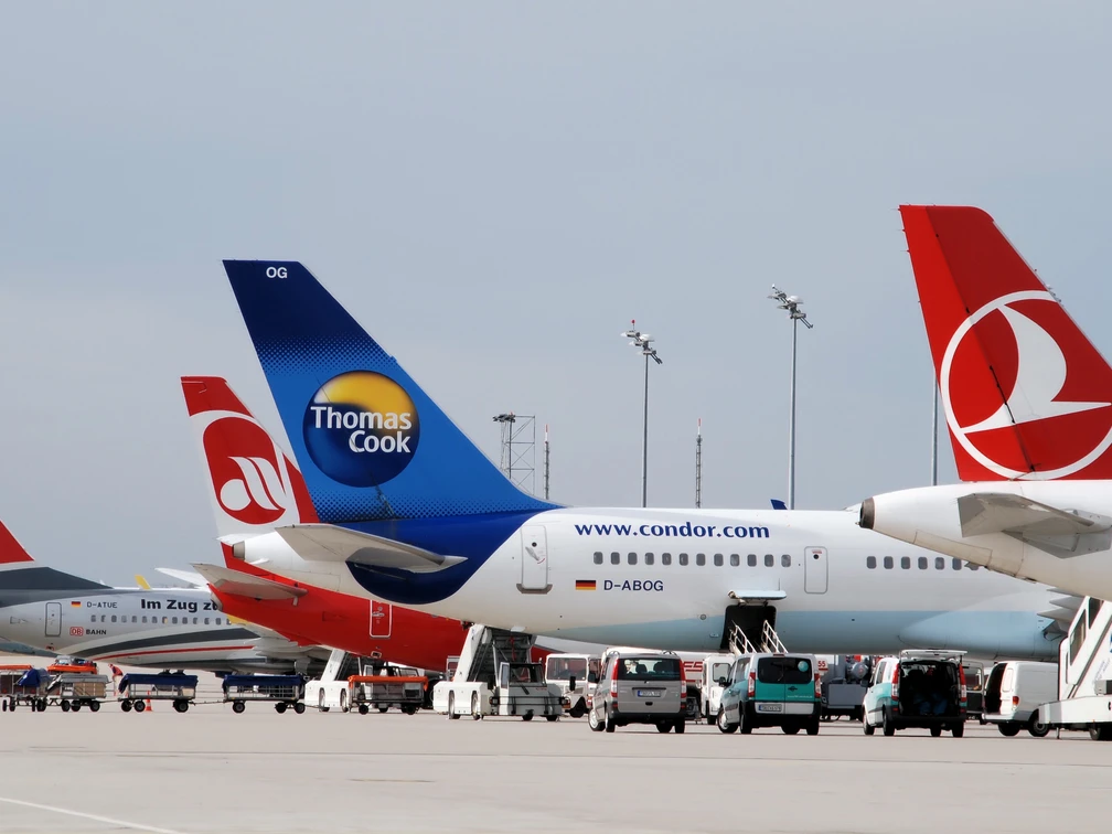 Flughafen Leipzig Halle LEJ - Anreise nach Leipzig