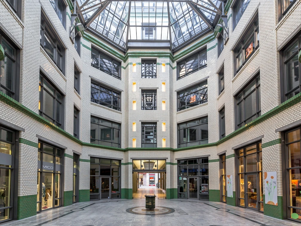 Hansa Haus - Architektur der Höfe und Passage in Leipzig