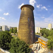 KletterTurm in Mockau - Sportstätten in Leipzig Blick auf den gesamten KletterTurm Leipzig in Mockau in dem man auch bouldern kann