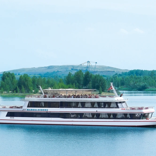 MS Markkleeberg auf dem Markkleeberger See - Personenschifffahrt im Leipziger Neuseenland