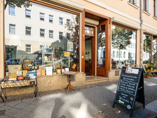 Polylogue, Außenansicht