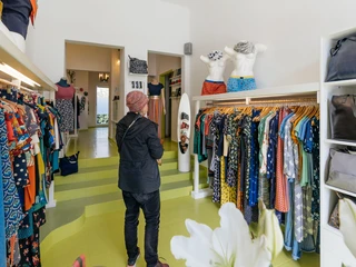 Pussy Galore, Innenraum und Shopper